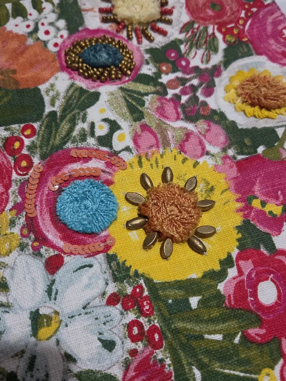 Pier 1 Imports Bountiful Blooms Table Runner 12.75